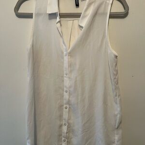 Chic White Sleeveless Blouse